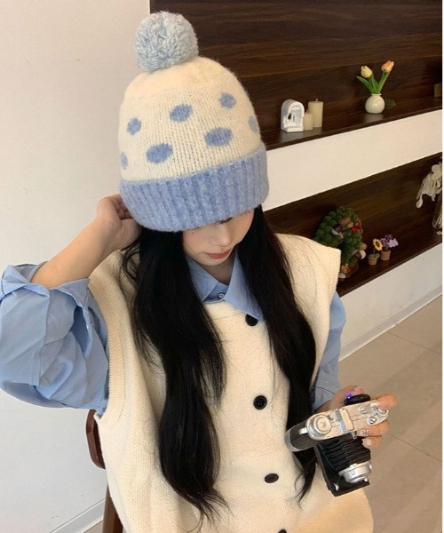 WEGO(ウィゴー)の「WEGO/【ドット柄】ポンポンドロップバイカラーニット(ニットキャップ/ビーニー・レディース・ブルー・FREE)」の9枚目の写真