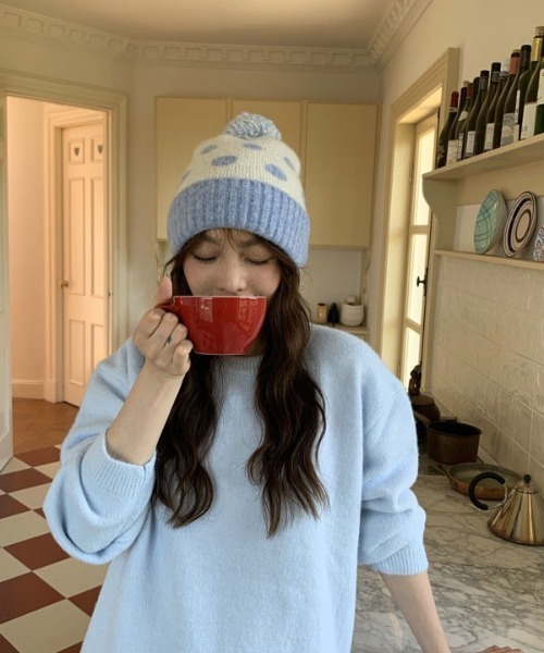 WEGO(ウィゴー)の「WEGO/【ドット柄】ポンポンドロップバイカラーニット(ニットキャップ/ビーニー・レディース・ブルー・FREE)」の4枚目の写真