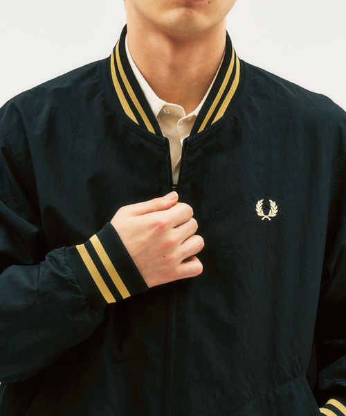 FRED PERRY(フレッドペリー)の「FRED PERRY / フレッドペリー417別注 Tennis Bomberブルゾン(ナイロンジャケット・メンズ・ネイビー/ブラック・X-LARGE/LARGE/MEDIUM)」の12枚目の写真