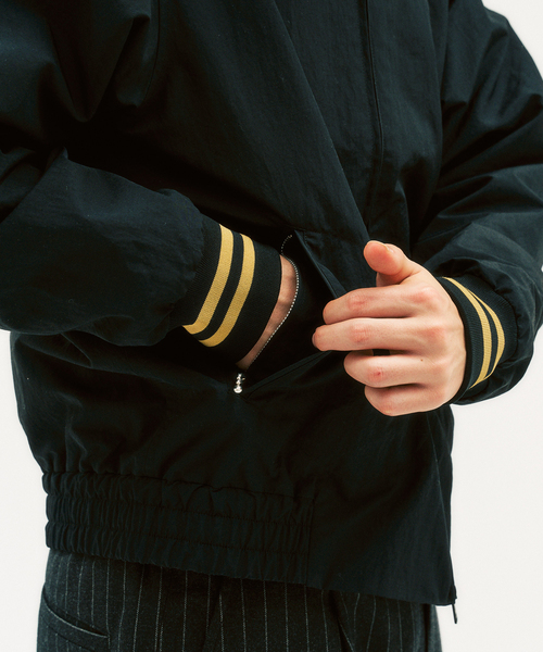 FRED PERRY(フレッドペリー)の「FRED PERRY / フレッドペリー417別注 Tennis Bomberブルゾン(ナイロンジャケット・メンズ・ネイビー/ブラック・X-LARGE/LARGE/MEDIUM)」の13枚目の写真