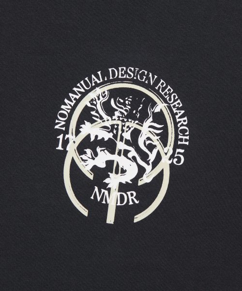 NOMANUAL(NOMANUAL)の「NM HERALDRY T-SHIRT - WASHED BLACK(Tシャツ/カットソー・レディース・その他・S/M/L/XL)」の5枚目の写真