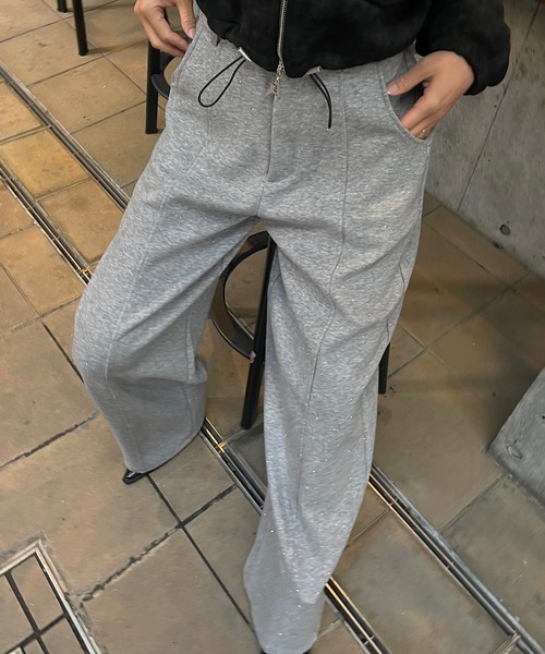 ROGER AND RAW（ロジャーアンドロウ）の「［起毛ポンチ］ベルト付きラインストーンストレートパンツ（その他パンツ・レディース・ホワイト/ブラック/グレー・FREE）」の8枚目の写真