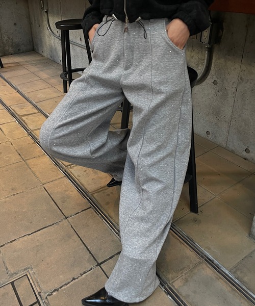 ROGER AND RAW（ロジャーアンドロウ）の「［起毛ポンチ］ベルト付きラインストーンストレートパンツ（その他パンツ・レディース・ホワイト/ブラック/グレー・FREE）」の7枚目の写真