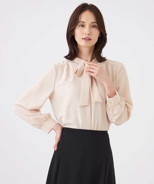 TRANS WORK(トランスワーク)の「【ウォッシャブル・UV・防しわ】ストレッチジョーゼットブラウス(シャツ/ブラウス・レディース・ピンク/ブラック/ネイビー/オフホワイト・38/40)」の1枚目の写真