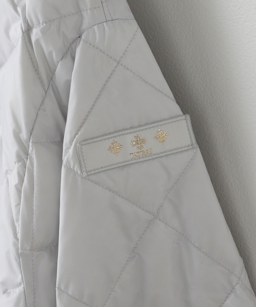 TATRAS(タトラス)の「《WEB・東武池袋店 限定展開》TATRAS/タトラス LARISSA(ラリッサ)(ダウンジャケット/コート・レディース・ライトグレー/ブラック・SMALL/MEDIUM)」の16枚目の写真