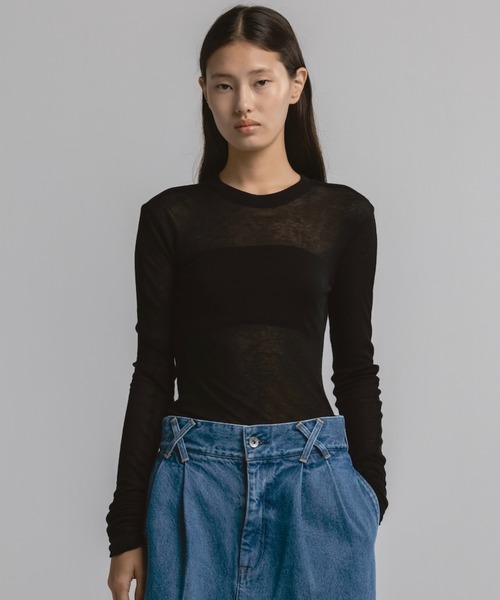 CINOH（チノ）の「TENCEL CASHMERE RIB LONG SLEEVE T-SHIRT（Tシャツ/カットソー・レディース・ブラック/ブルー/ホワイト・38）」の20枚目の写真