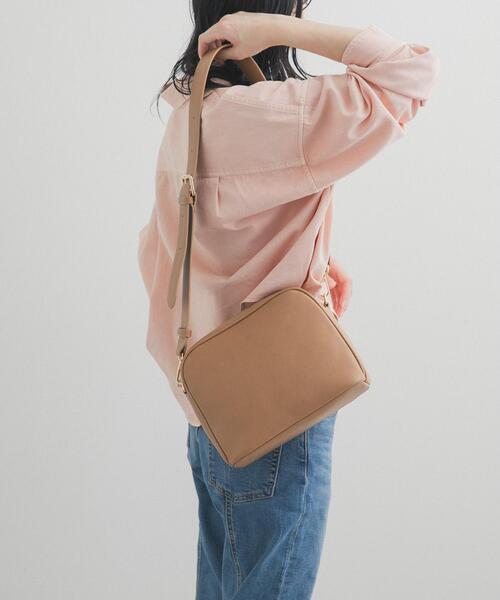 URBAN RESEARCH DOORS（アーバンリサーチドアーズ）の「2WAYスクエアショルダーバッグ（ショルダーバッグ・レディース・ブラック/ベージュ系その他・ONE）」の11枚目の写真