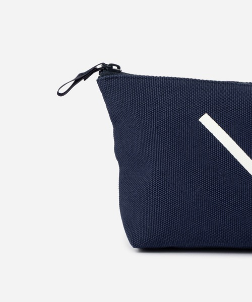 Saturdays NYC（サタデーズ ニューヨークシティ ）の「Slash Pouch（トートバッグ・メンズ・ブラック/ブルー/キナリ・FREE）」の7枚目の写真