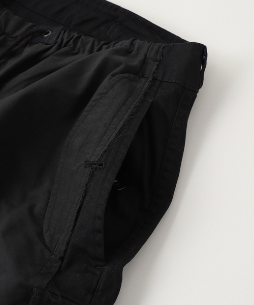 YOKE（ヨーク）の「YOKE / ヨーク Connected Military Pants（カーゴパンツ・メンズ・ブラック・3）」の4枚目の写真