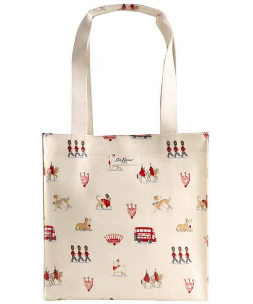 Cath Kidston(キャスキッドソン)の「ミディアム ブックバッグ Queenies London(トートバッグ・レディース・クリーム・FREE)」の4枚目の写真