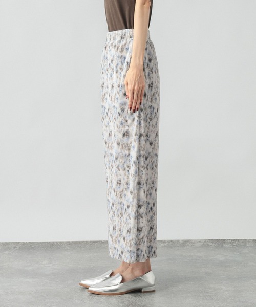 GLOBAL WORK（グローバルワーク）の「セルフカットプリーツナロースカート/638731（スカート・レディース・ライトベージュ/グレー系その他/ブラック/ダークブラウン・REGULAR/SHORT）」の22枚目の写真