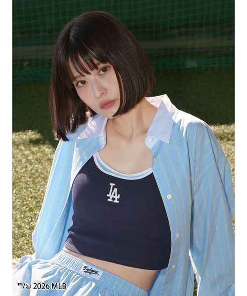 SNIDEL(スナイデル)の「【MLB】レイヤードカップイントップス(キャミソール・レディース・グレー/ネイビー/バーガンディー・F)」の4枚目の写真