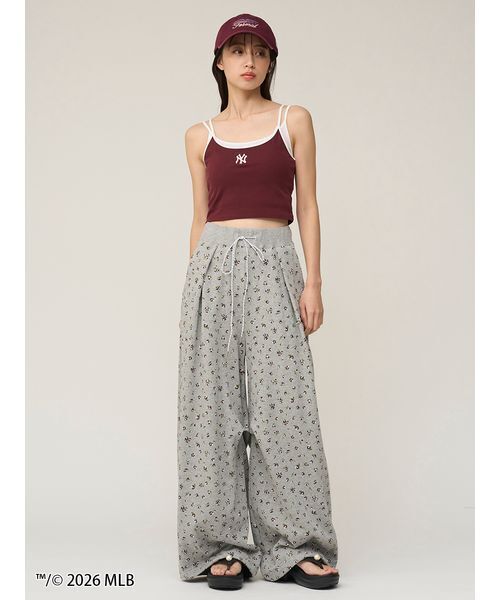 SNIDEL(スナイデル)の「【MLB】レイヤードカップイントップス(キャミソール・レディース・グレー/ネイビー/バーガンディー・F)」の22枚目の写真