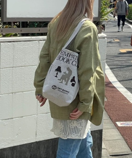 KNT365(ケイエヌティサンロクゴ)の「Fourty Empathy(トートバッグ・レディース・ベージュ・FREE)」の1枚目の写真