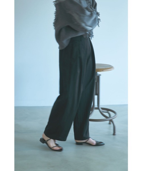 marjour（マージュール）の「ALLDAY SEMI WIDE PANTS（その他パンツ・レディース・モカ/ブラック・M）」の7枚目の写真