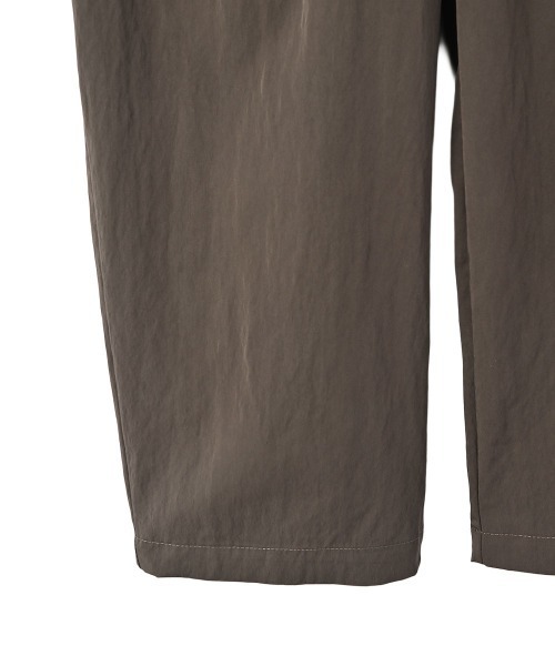marjour（マージュール）の「ALLDAY SEMI WIDE PANTS（その他パンツ・レディース・モカ/ブラック・M）」の5枚目の写真