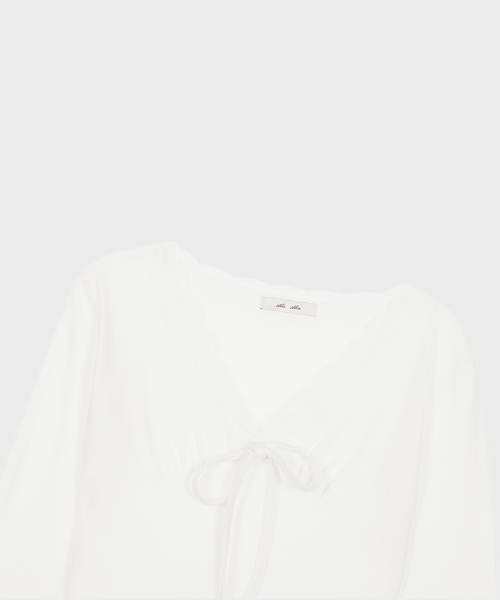 ALKI ALKA(アルキアルカ)の「Lace Trim Long Sleeve (Ivory)(Tシャツ/カットソー・レディース・アイボリー・FREE)」の6枚目の写真