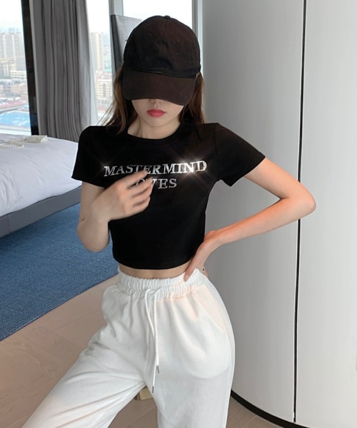 lilful(リルフル)の「【26年春夏新作】ラインストーンロゴ 半袖Tシャツ(Tシャツ/カットソー・レディース・ブラック/ホワイト・M/L)」の5枚目の写真