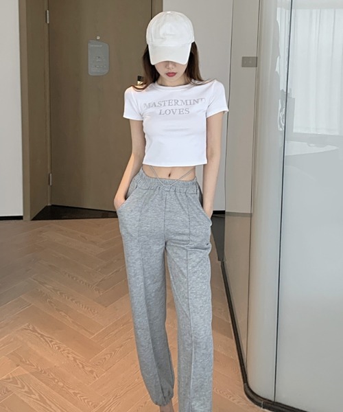 lilful(リルフル)の「【26年春夏新作】ラインストーンロゴ 半袖Tシャツ(Tシャツ/カットソー・レディース・ブラック/ホワイト・M/L)」の14枚目の写真