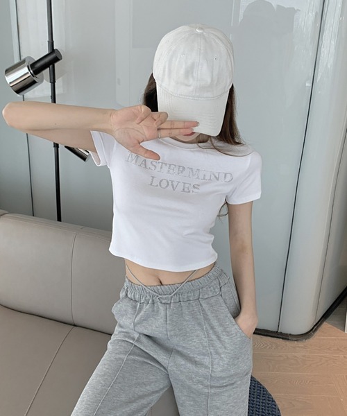 lilful(リルフル)の「【26年春夏新作】ラインストーンロゴ 半袖Tシャツ(Tシャツ/カットソー・レディース・ブラック/ホワイト・M/L)」の4枚目の写真