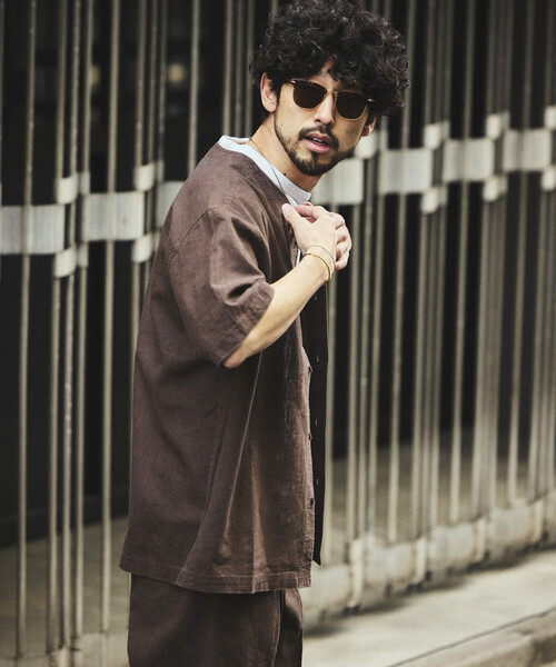 FREAK'S STORE(フリークスストア)の「LINEN COTTON V NECK SHIRT/リネンコットン Vネック シャツ【セットアップ対応】(シャツ/ブラウス・メンズ・ホワイト/ブラウン/ダークブラウン/ベージュ/チャコールグレー/ブラック・MEDIUM/LARGE)」の8枚目の写真