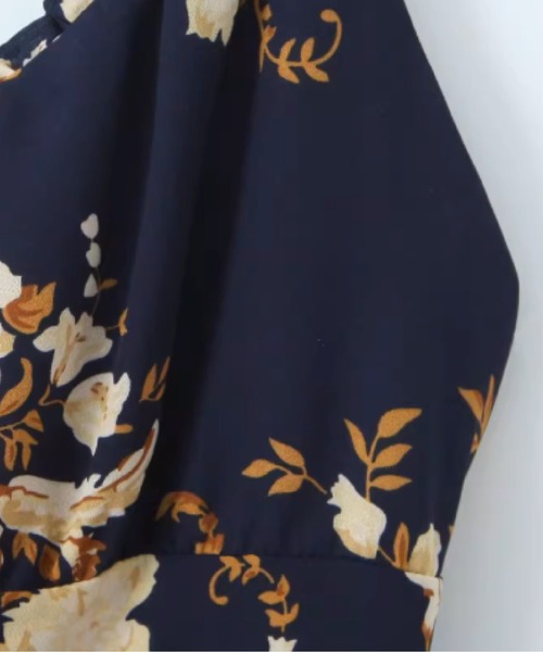 LA POMME petit(ラポミ・プチ)の「Romantic Floral Cami Dress(ワンピース・レディース・ホワイト/ネイビー・MEDIUM/SMALL/LARGE)」の4枚目の写真