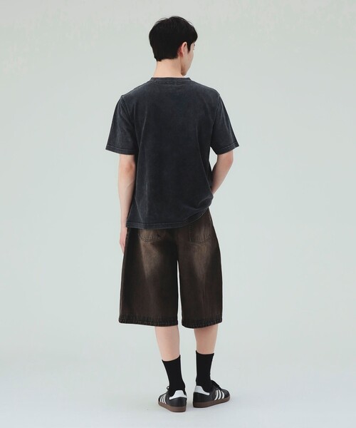 BEAMS HEART(ビームスハート)の「【7/16値下げ】フットボール エンブレム 刺繍 Tシャツ(ユニセックス)(Tシャツ/カットソー・メンズ・ブラウン/ブラック・MEDIUM/LARGE/SMALL)」の4枚目の写真