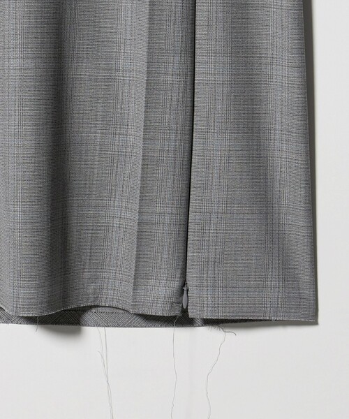 UNITED ARROWS(ユナイテッドアローズ)の「<CINOH>Vネック ドレス(ワンピース・レディース・グレー系・36)」の5枚目の写真