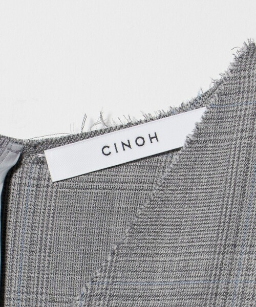 UNITED ARROWS(ユナイテッドアローズ)の「<CINOH>Vネック ドレス(ワンピース・レディース・グレー系・36)」の8枚目の写真
