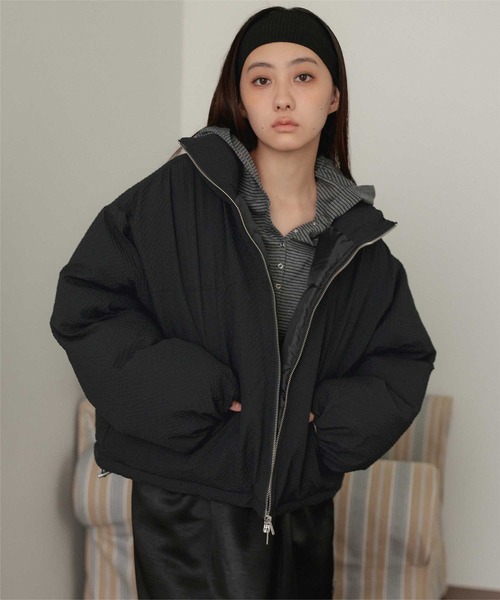 miette(ミエット)の「チェックサッカー中綿ショートジャケット(ブルゾン・レディース・ブラック/アイボリー/ブラウン・FREE)」の2枚目の写真