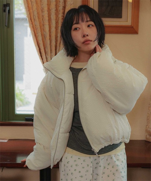 miette(ミエット)の「チェックサッカー中綿ショートジャケット(ブルゾン・レディース・ブラック/アイボリー/ブラウン・FREE)」の14枚目の写真