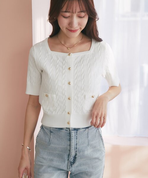 La boutique BonBon（ラブティックボンボン）の「【接触冷感・1枚で決まる！】クールタッチケーブル半袖ニットカーディガン（ニット/セーター・レディース・ネイビー/ホワイト/サックスブルー・FREE）」の4枚目の写真