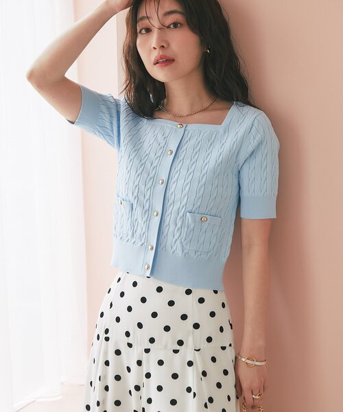 La boutique BonBon（ラブティックボンボン）の「【シリーズ累計お気に入り数1.5万突破！接触冷感・UVカット】クールタッチケーブル半袖ニットカーディガン（ニット/セーター・レディース・ネイビー/ホワイト/サックスブルー/ホワイト系その他2・FREE）」の5枚目の写真