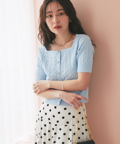La boutique BonBon（ラブティックボンボン）の「【シリーズ累計お気に入り数1.5万突破！接触冷感・UVカット】クールタッチケーブル半袖ニットカーディガン（ニット/セーター・レディース・ネイビー/ホワイト/サックスブルー/ホワイト系その他2・FREE）」の6枚目の写真