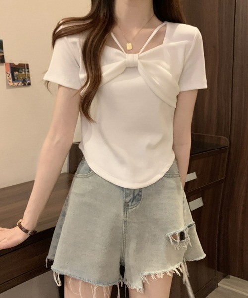 SEU(エスイーユー)の「フロントリボン ストラップデザイン コンパクトTシャツ 大人 きれいめカジュアル オフィスカジュアル レディース韓国風(ニット/セーター・レディース・ホワイト/ピンク/ブラック・フリー)」の4枚目の写真