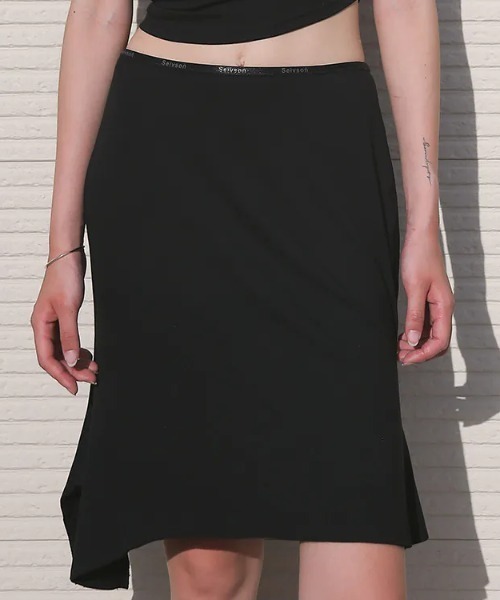 Seivson(セイヴソン)の「CleanSkin Asymmetric Skirt(スカート・レディース・ブラック/オフホワイト・SMALL/MEDIUM/LARGE)」の6枚目の写真
