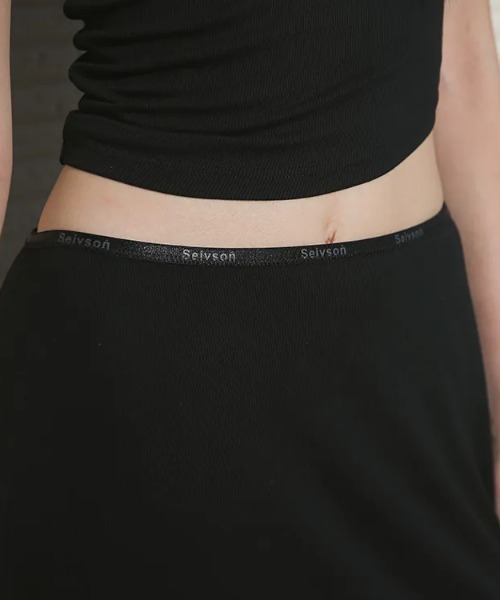 Seivson(セイヴソン)の「CleanSkin Asymmetric Skirt(スカート・レディース・ブラック/オフホワイト・SMALL/MEDIUM/LARGE)」の8枚目の写真