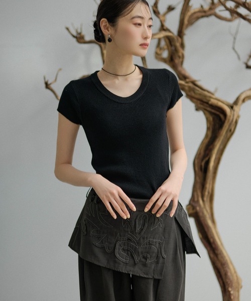 LAULEN（ローレン）の「french sleeve soft rib tops /ソフトリブフレンチスリーブトップス（Tシャツ/カットソー・レディース・オートミール/ミント/チャコールグレー/アイボリー/ブラック・FREE）」の6枚目の写真
