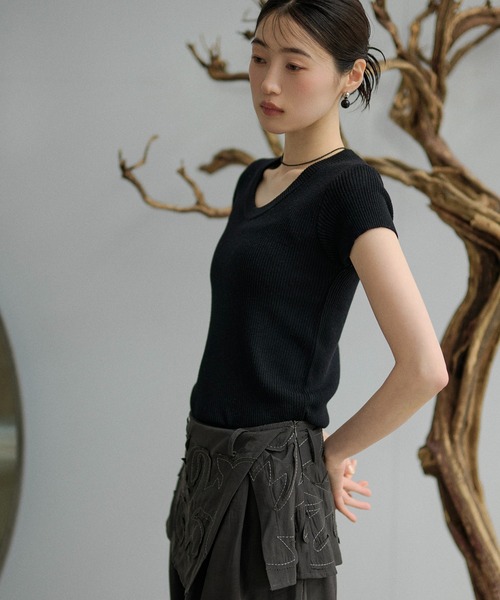 LAULEN（ローレン）の「french sleeve soft rib tops /ソフトリブフレンチスリーブトップス（Tシャツ/カットソー・レディース・オートミール/ミント/チャコールグレー/アイボリー/ブラック・FREE）」の7枚目の写真