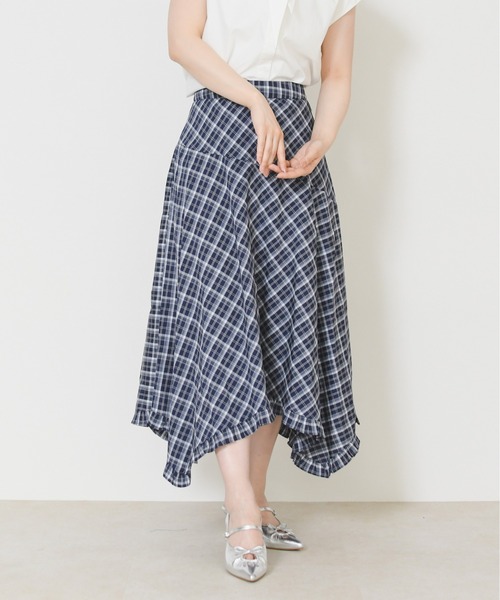 MISCH MASCH(ミッシュマッシュ)の「2026春夏新作 チェック柄アシメヘムロングスカート(スカート・レディース・ベージュ/ネイビー・フリ-)」の5枚目の写真
