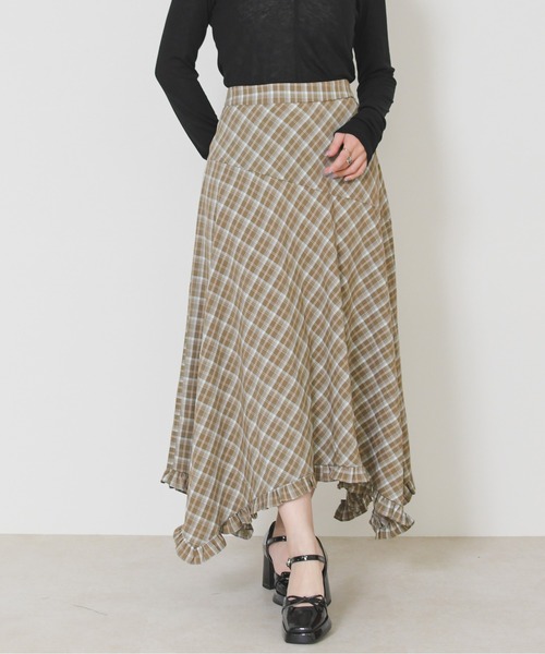 MISCH MASCH(ミッシュマッシュ)の「2026春夏新作 チェック柄アシメヘムロングスカート(スカート・レディース・ベージュ/ネイビー・フリ-)」の8枚目の写真