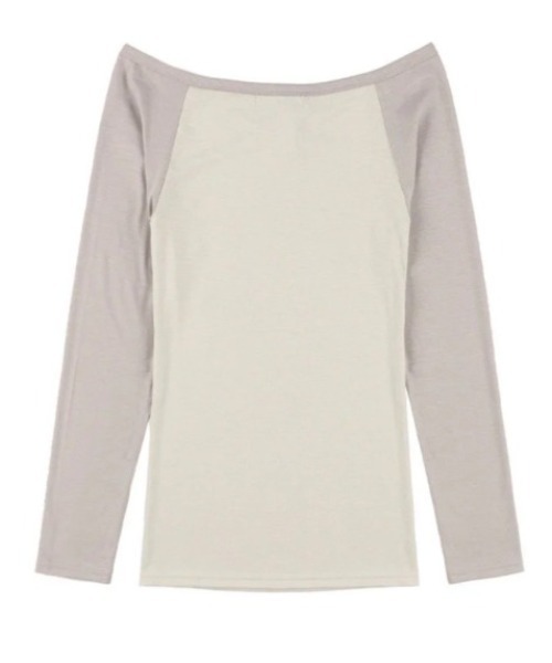 FANCY CLUB(ファンシークラブ)の「【FANCY CLUB】HEAVENLY OFF-SHOULDER LONG SLEEVE / 【ファンシークラブ】ヘブンリーオフショルダー長袖Tシャツ(Tシャツ/カットソー・レディース・ベージュ/チャコール・ONE SIZE)」の20枚目の写真