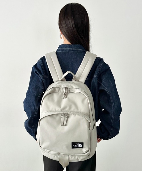THE NORTH FACE(ザノースフェイス)の「THE NORTH FACE(ザ・ノースフェイス)/PC・A4収納可能 22L リュック バックパック 通勤通学/TNF DAY PACK M(バックパック/リュック・レディース・ブラック/ホワイト・FREE)」の12枚目の写真