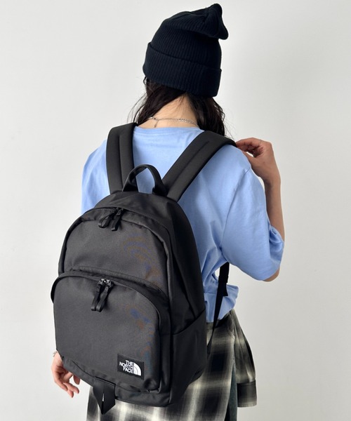 THE NORTH FACE(ザノースフェイス)の「THE NORTH FACE(ザ・ノースフェイス)/PC・A4収納可能 22L リュック バックパック 通勤通学/TNF DAY PACK M(バックパック/リュック・レディース・ブラック/ホワイト・FREE)」の21枚目の写真