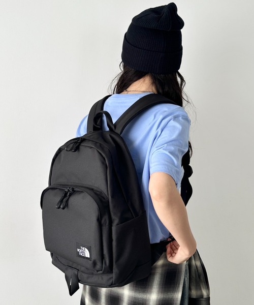 THE NORTH FACE(ザノースフェイス)の「THE NORTH FACE(ザ・ノースフェイス)/PC・A4収納可能 22L リュック バックパック 通勤通学/TNF DAY PACK M(バックパック/リュック・レディース・ブラック/ホワイト・FREE)」の22枚目の写真