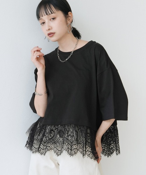 Yeoun(ヨウン)の「裾レースTシャツ(Tシャツ/カットソー・レディース・ブラック/オフホワイト・FREE)」の2枚目の写真