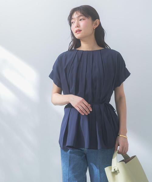 URBAN RESEARCH ROSSO WOMEN(アーバンリサーチ ロッソ)の「『一部WEB限定カラー』タックデザインブラウス(シャツ/ブラウス・レディース・グリーン系その他/ネイビー/ブラウン/オフホワイト・FREE)」の11枚目の写真