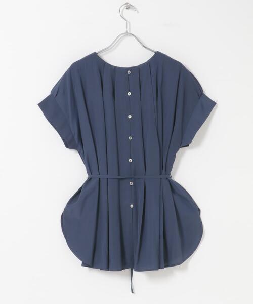 URBAN RESEARCH ROSSO WOMEN(アーバンリサーチ ロッソ)の「『一部WEB限定カラー』タックデザインブラウス(シャツ/ブラウス・レディース・グリーン系その他/ネイビー/ブラウン/オフホワイト・FREE)」の15枚目の写真