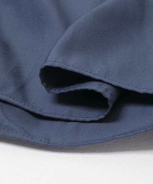 URBAN RESEARCH ROSSO WOMEN(アーバンリサーチ ロッソ)の「『一部WEB限定カラー』タックデザインブラウス(シャツ/ブラウス・レディース・グリーン系その他/ネイビー/ブラウン/オフホワイト・FREE)」の17枚目の写真