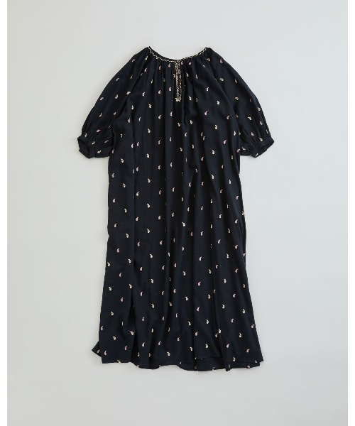 THE SHINZONE(ザ シンゾーン)の「PAISLEY EMBROIDERED DRESS 26MMSOP02(ワンピース・レディース・ブラック・FREE)」の1枚目の写真
